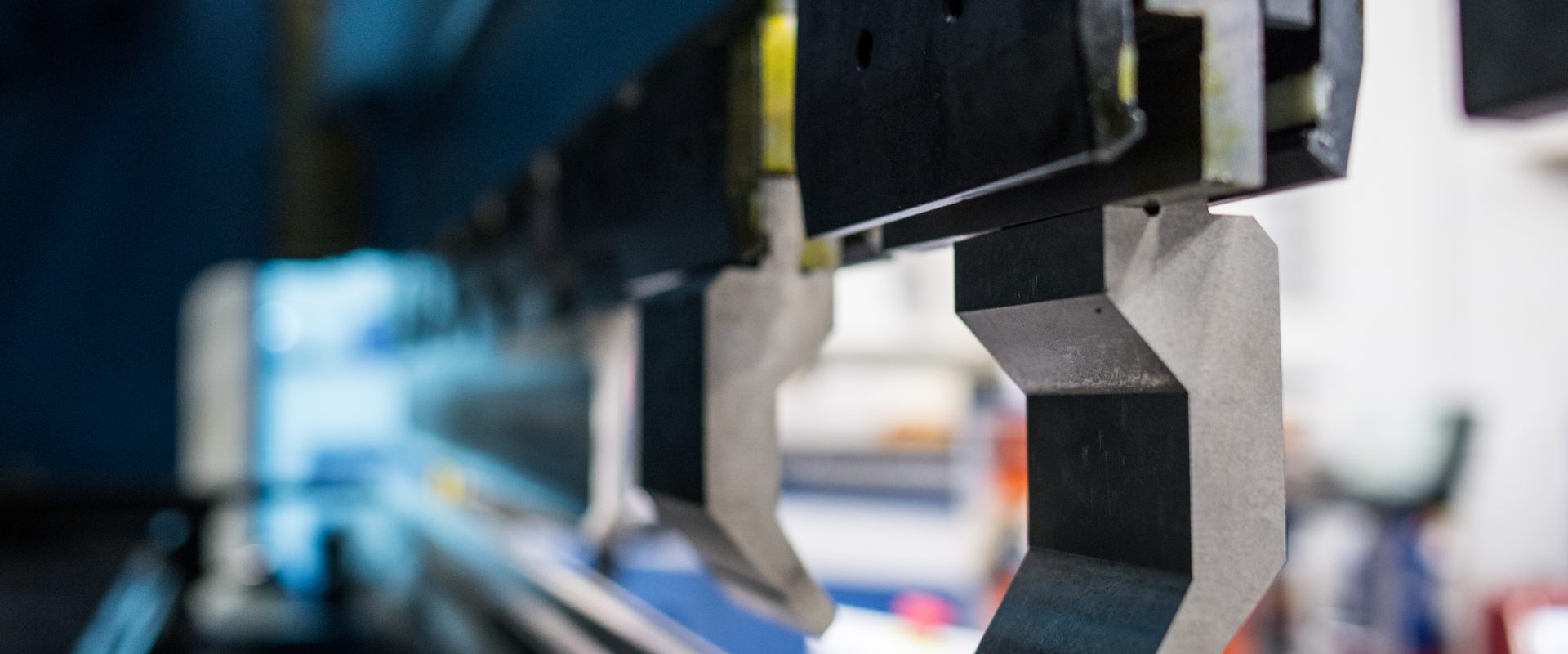 Wie man die Werkzeuge für Abkantpressen richtig auswählt